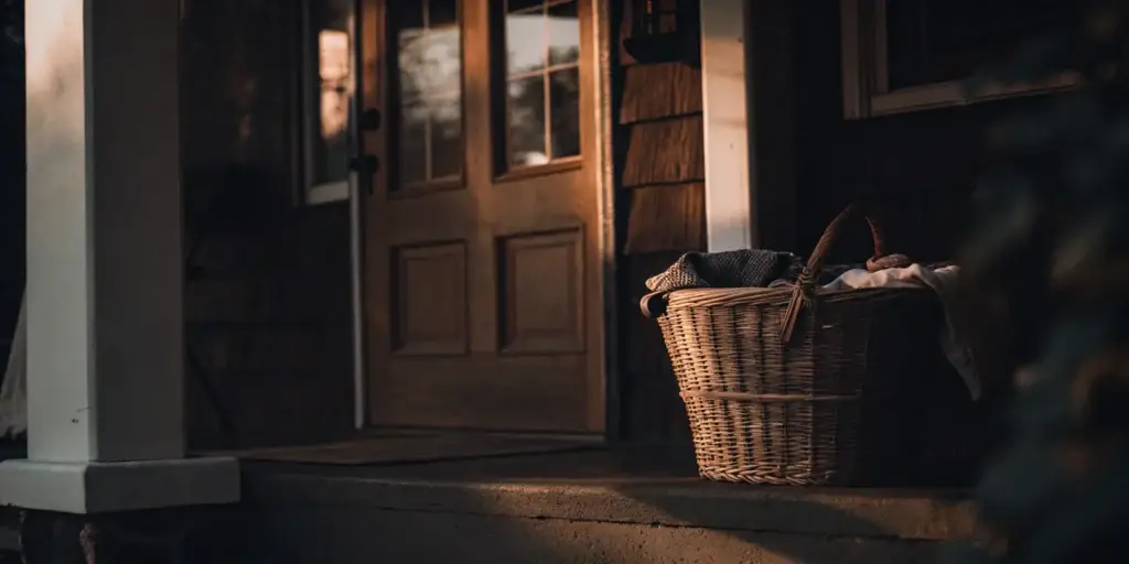 Laurel Hollow laundry pickup and delivery.