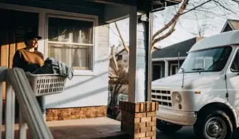 Best Huntington laundry pickup and delivery service.