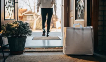 Best North Hills laundry pickup and delivery service.