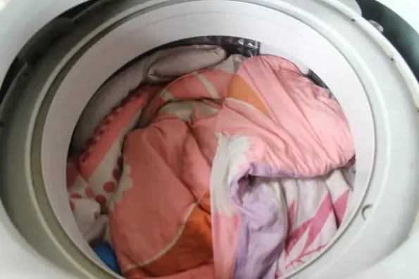 How to Wash a Comforter at Home Without Ruining