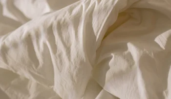How-to-Wash-a-Comforter-Without-Ruining-It-Carle-Place